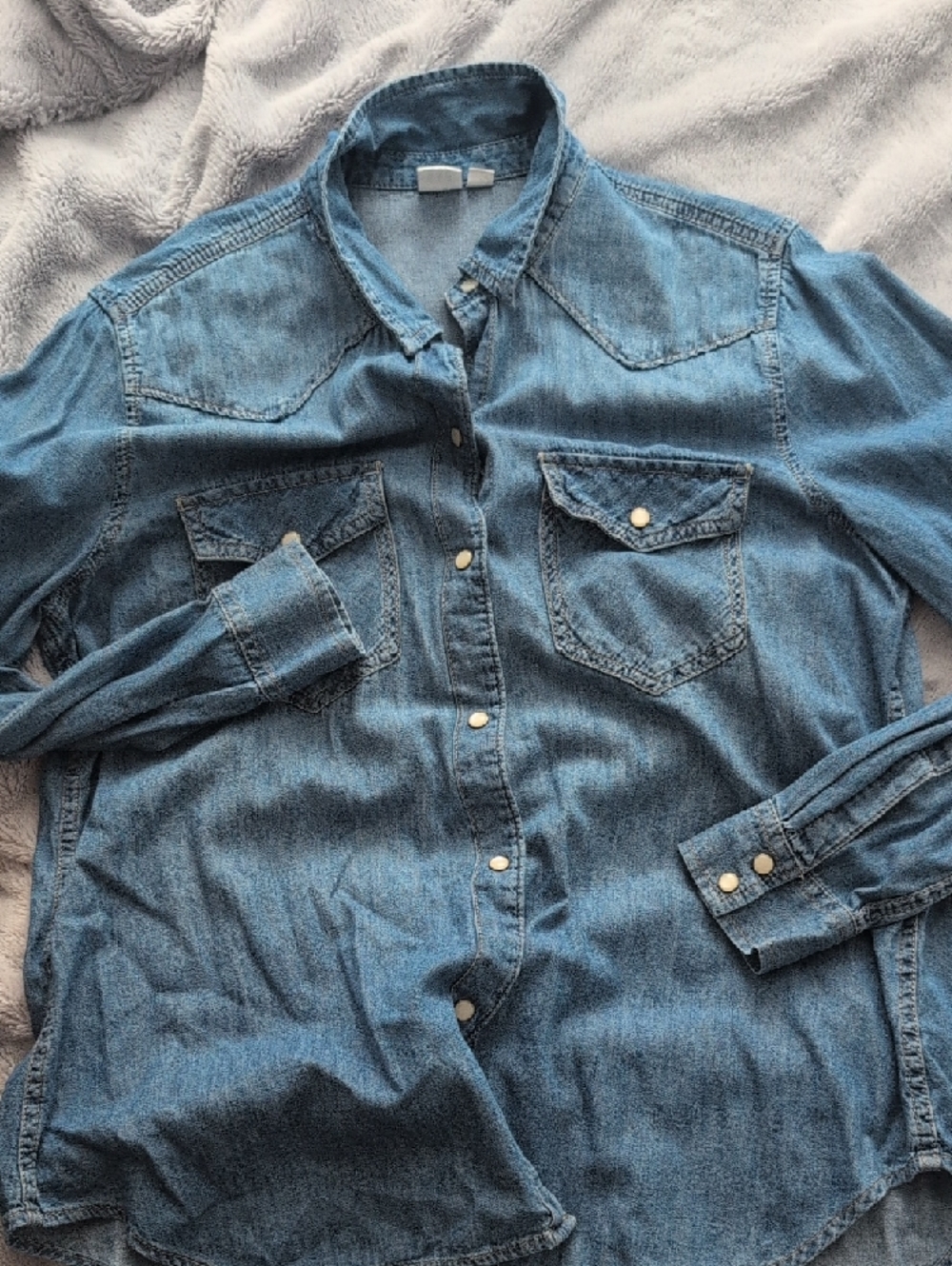 GAP Blue Denim Shirt - Picture 3 of 5
